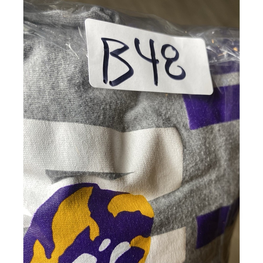 Men Size MEDIUM Nike Undefeated LSU Tigers National Champions 15-0 T-Shirt 2019 - Picture 10 of 10